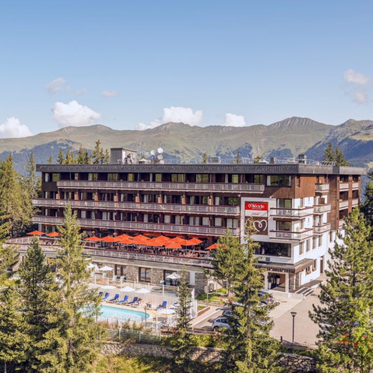 village club courchevel en été village club courchevel en été
